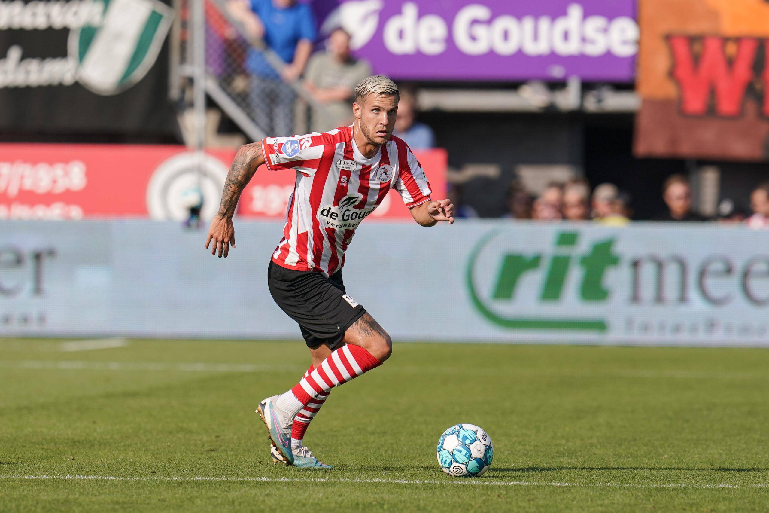 步的年轻人 步的年轻人