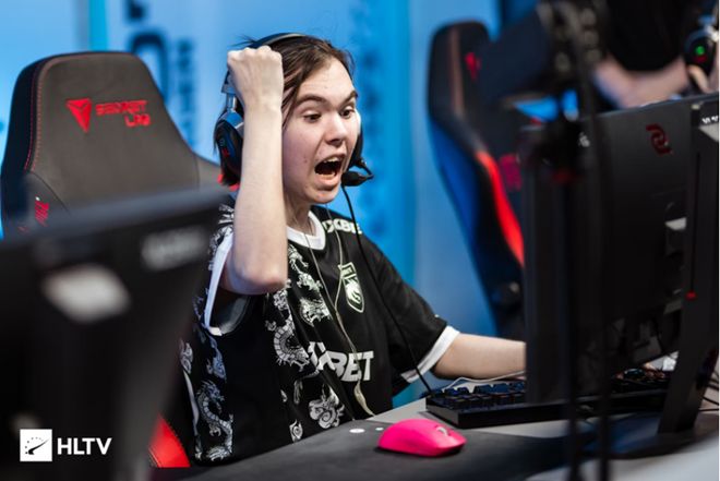 充满对羽球 充满对羽球