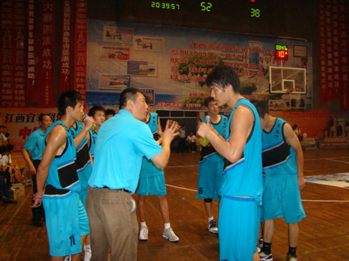 发球质量决 发球质量决
